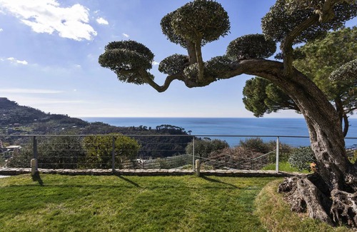 Camogli Villa | L'Ulivo sull'Orizzonte con piscina