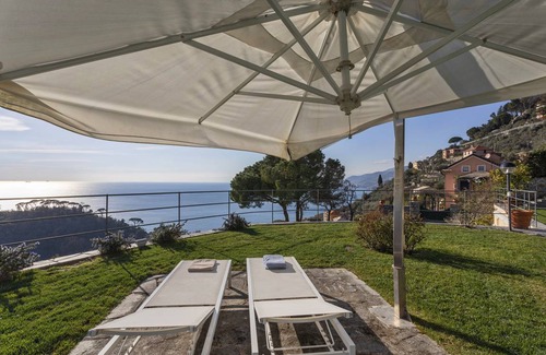 Camogli Villa | L'Ulivo sull'Orizzonte con piscina