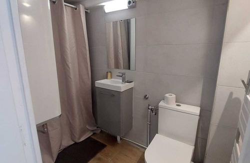 Livry-Gargan Apartment | L08 Jacuzzi 5 Étoile par Villa Dengous