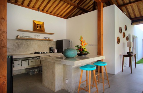 Petitenget Villa | #L1 12BR Oberoi 700m beach Central Seminyak villa
