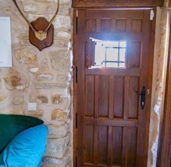 Rus House | La alegria de las cuevas