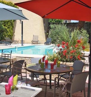 Entraigues-sur-la-Sorgue Hotel | La Bastide d'Entraigues