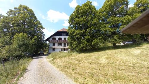Haute-Sorne Apartment | La Belle Etoile - Bauernhof in mitten der Natur