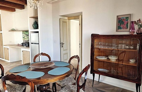 Venarotta House | La Bellezza dei Fiori
