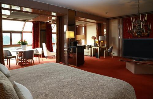 Joigny Hotel | La Côte Saint Jacques