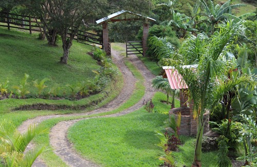 San Rafael del Norte House | La Cabaña Tío Nacho: A Nature Lover's Haven