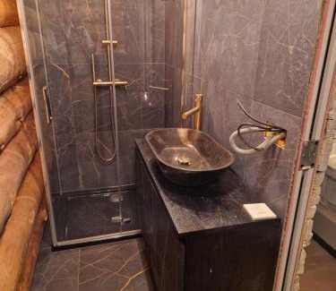 Saint-Louis Ski Chalet | La Cabane de l'Étang du Domaine de la Forestière