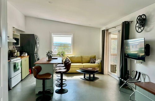 Grandes-Bergeronnes Apartment | La Cabine du Pilote avec Solarium