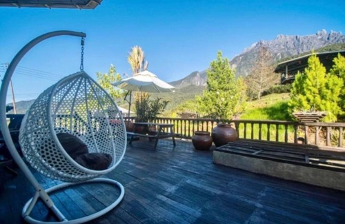 Kundasang Villa | La Cantane Villa in Kundasang offers a spacious villa, with breakfast included