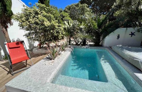 La Capte Apartment | La Capte 4-6 person villa with garden and pool