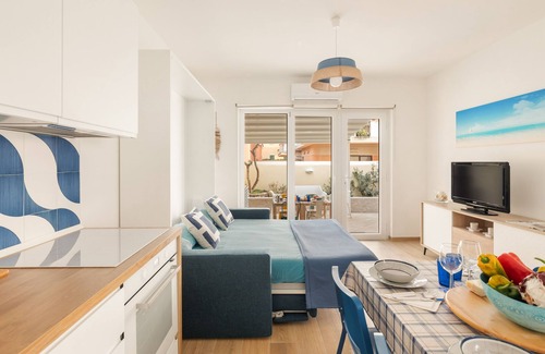 Quartiere XXXIII Lido di Ostia Ponente Apartment | La Caravella 2 :beachfront, new and charming apartment in the center.