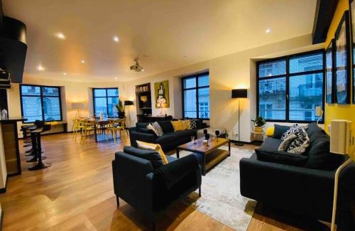 Downtown Angers Apartment | La Casa de l'Aiguillerie - Loft Unique - Hyper Centre-Ville - Parking