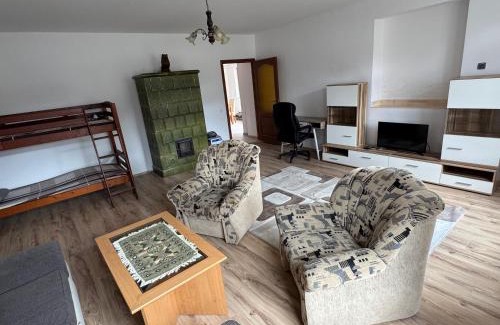 Veszpremfajsz House | La Casa De Nido-Tágas családias apartman 6 főig, kerttel