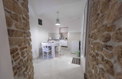Omisalj Apartment | La Casa di Pietra - Old Town Apartment °2 with air conditioning, WiFi, close to the beach