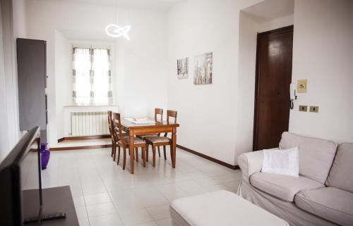 Manciano Apartment | La Casa in Piazza - Super terrazza - 18' dalle Terme