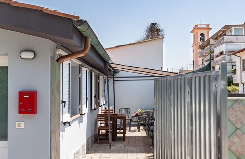 Torre del Lago Puccini Apartment | La Casetta Del Sole e Amore