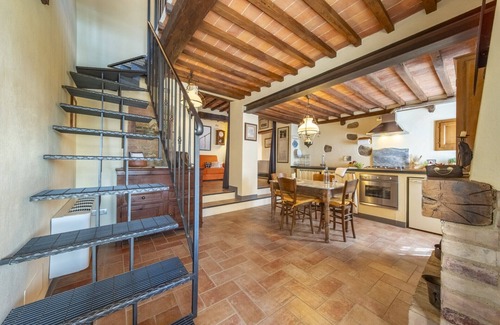 Casciano di Murlo Apartment | La Casina nel Borgo, lovely apartment in the heart of Chianti