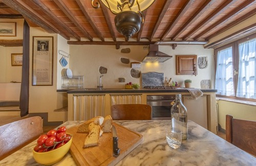 Casciano di Murlo Apartment | La Casina nel Borgo, lovely apartment in the heart of Chianti