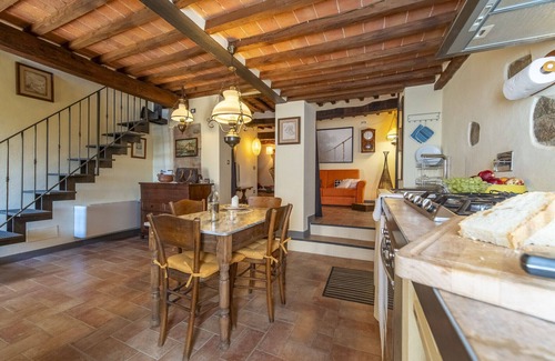Casciano di Murlo Apartment | La Casina nel Borgo, lovely apartment in the heart of Chianti
