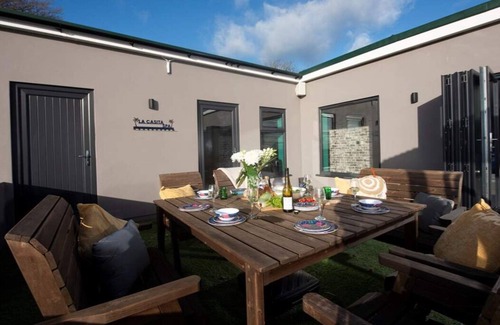 Helston Villa | La Casita.uk luxury villa, located in idyllic location.