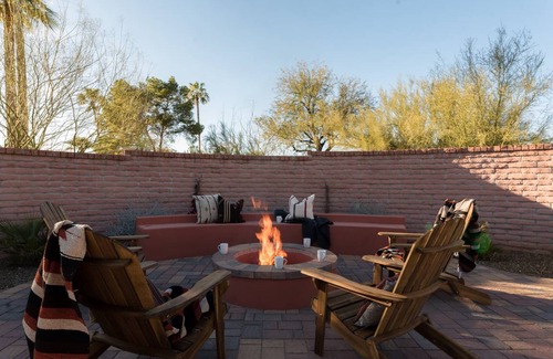 Camelback Sierra House | La Casona by AvantStay Gorgeous Spanish Style Oasis w/ Historic Charm & Pool