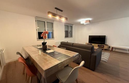 Lourdes Apartment | La Cave Refuge