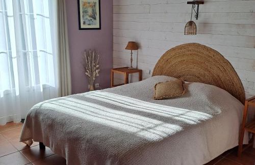 Castelnou Bed & Breakfast | la chambre de l'auxineill
