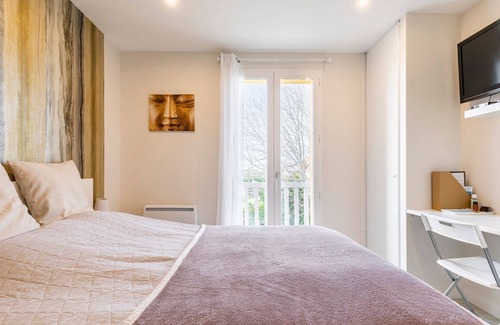 Bayonne Bed & Breakfast | La chambre des REVES - N°2/3- SPA PRIVATIF en option en JUILLET, inclus en AOUT