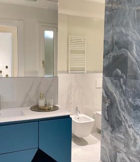 Parma City Centre Apartment | La CHARTREUSE Luxury Suites