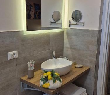 Belpasso Bed & Breakfast | "La città delle 100 sculture" B&B BcenS con parcheggio privato - Belpasso - Etna -