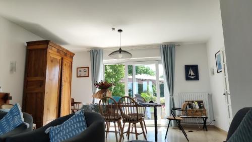 Plouezec House | La clé des falaises Meublé de tourisme 3 étoiles avec petite vue mer et au bord du GR 34