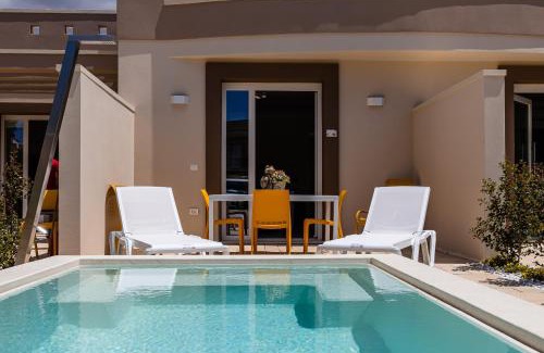 Tuglie Apartment | La Collina di Montegrappa - Suites with Heated Private Pool - Suites with Shared Pool