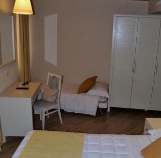 Como House | La Corte Fiorita Como
