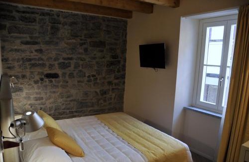 Como House | La Corte Fiorita Como