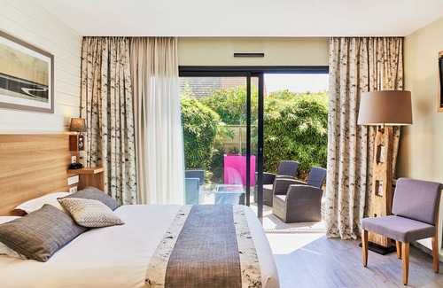 Courseulles-sur-Mer Hotel | La Cremaillère