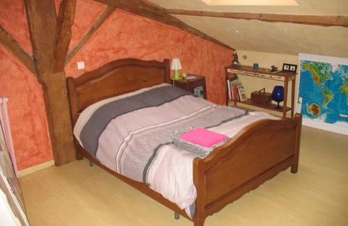 Oradour-sur-Glane Bed & Breakfast | La Croix De Camargue