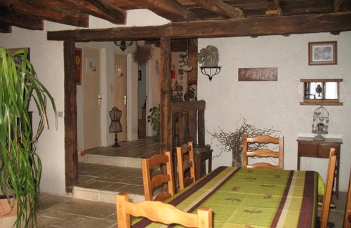 Oradour-sur-Glane Bed & Breakfast | La Croix De Camargue