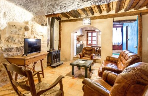 Alcala del Jucar House | La Cueva Colosal