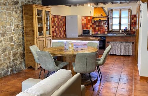 Inguanzo House | La Cueva del Bosque