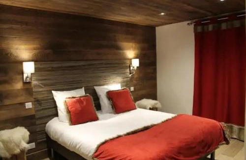 Champagny-en-Vanoise Ski Chalet | LA DATCHA CHALET PISCINE HAMMAM SAUNA 25 personnes