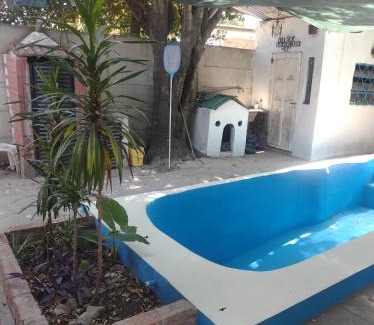 Almirante Brown Apartment | La Delicia Alojamientos