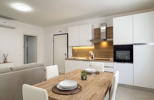 Rocca San Giovanni Apartment | La Dimora del Borgo - Appartamento "La Corte"