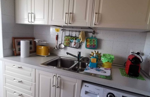 Quartiere XI Portuense Apartment | La Farfalla by Manu site in Marconi area, ideal for couples and business trips.