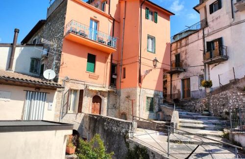 Precetto House | La finestra sulle colline