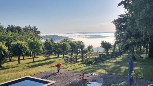 Reilhaguet Bed & Breakfast | LA GARENNE Chambre d 'hôtes