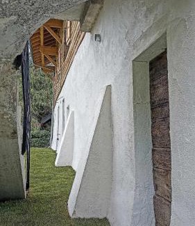 Lathuile Apartment | La Grange Piscine Indoor Pool and Spa Lake Annecy