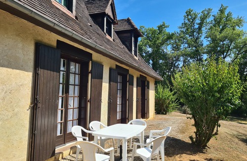 Cenac-et-Saint-Julien House | La Guinoline - Spacious, traditional Périgordine house with large garden