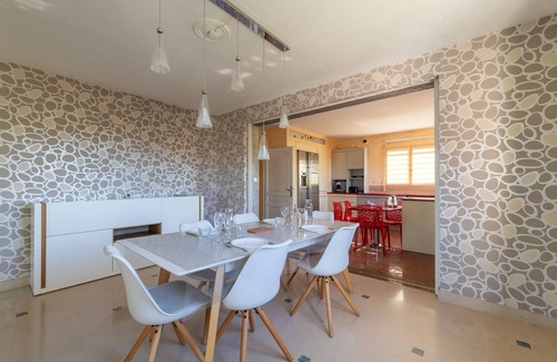 Tour Chabot Gavacherie House | La Jolie Niortaise - Avec piscine