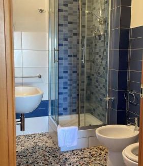Chiaravalle Hotel | La Locomotiva Rooms