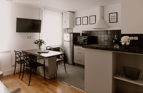 Romans-sur-Isere Apartment | La Loge de Romans Chic & Cosy atmosphere in the heart of the city